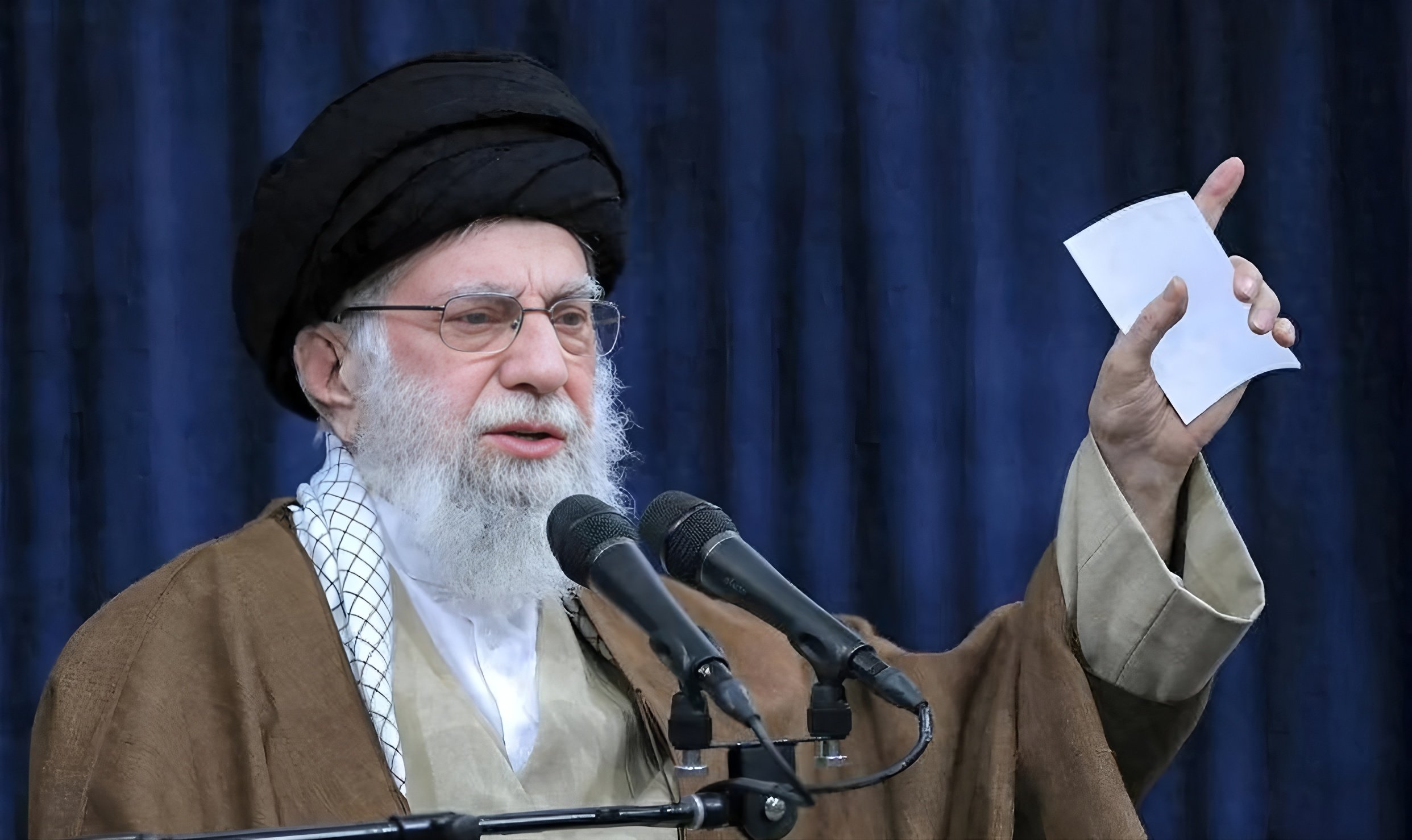 伊朗媒体：美军搜救无果，试图炸死在伊朗失联飞行员，“美方已对寻找他们的第二名飞行员感到绝望”