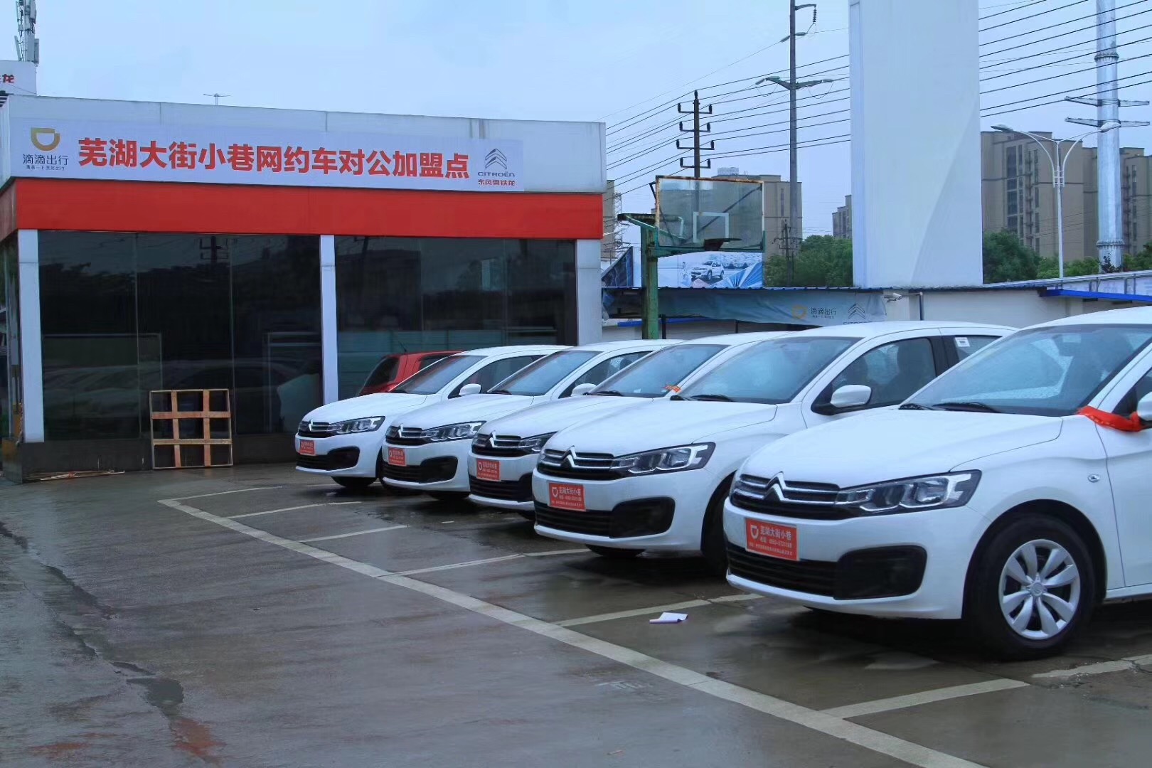 金春股份:控股子公司安徽金圣源材料科技有限公司生产的车规级特种防护车衣已通过特斯拉的认证